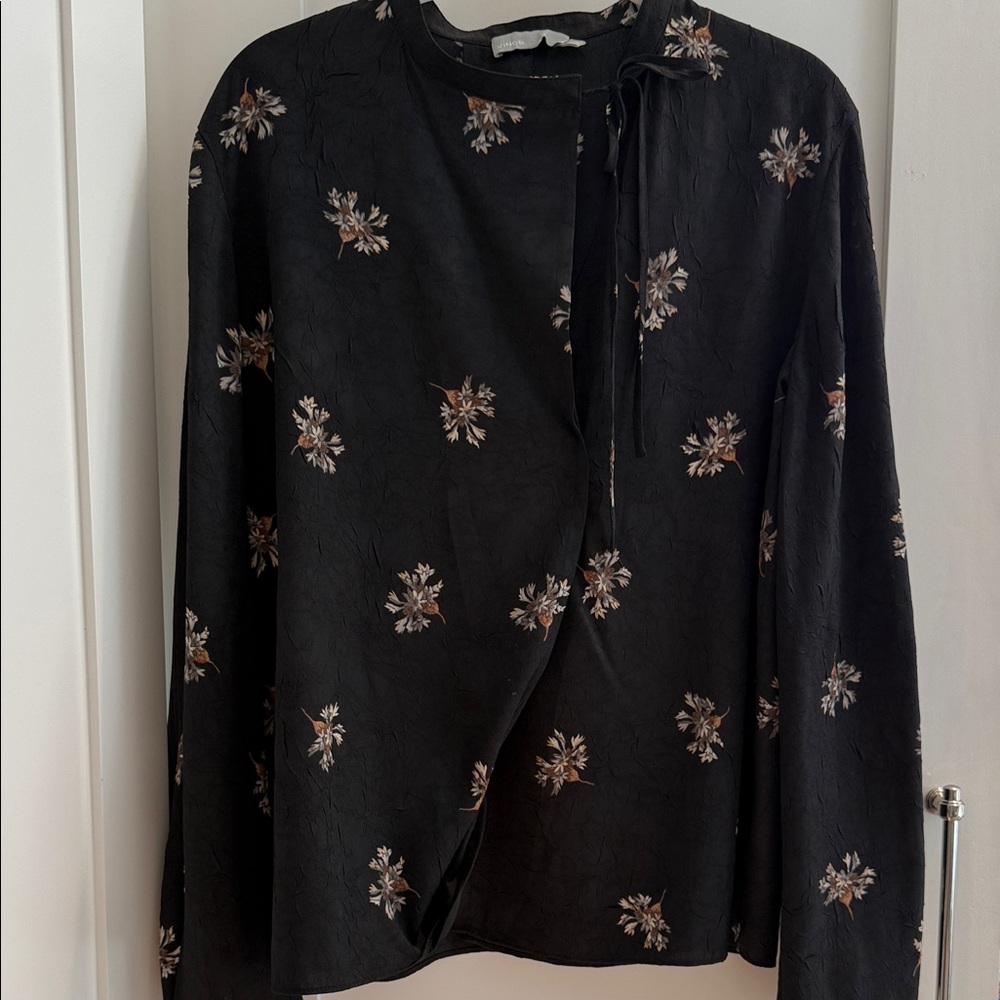 Vince Floral Black Women's Blouse